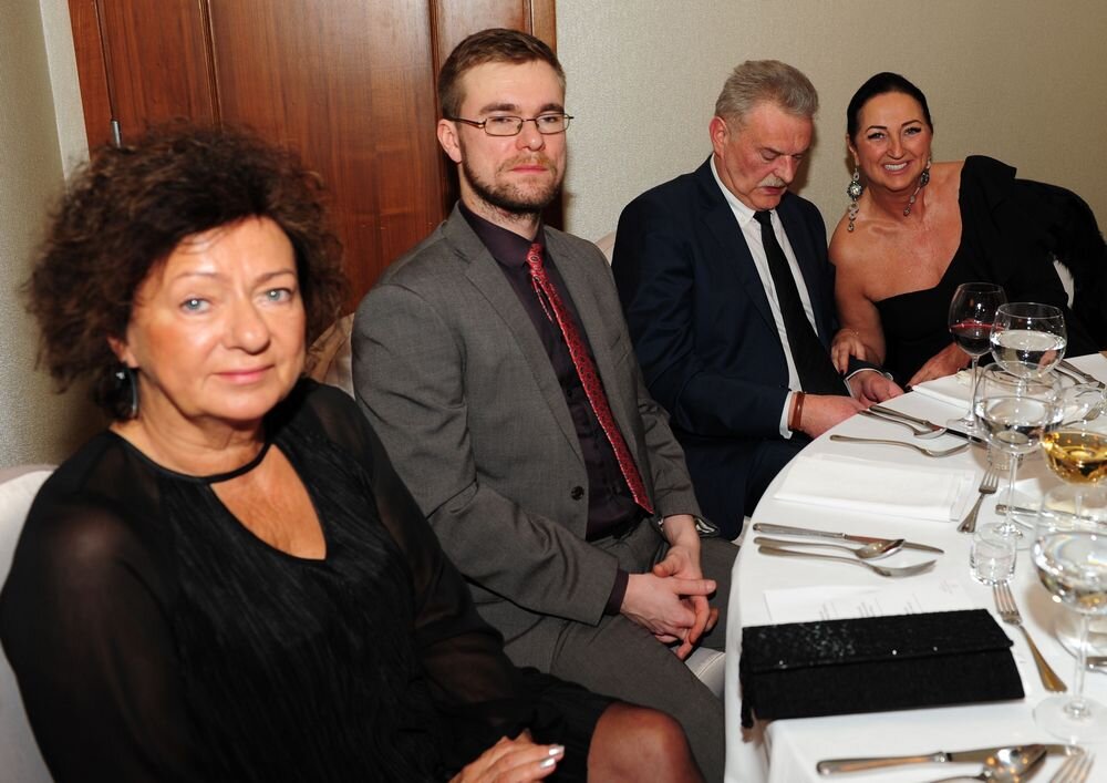 tn_QQC_8964